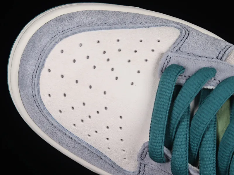 All Categories Nk SB Dunk Series Nk SB Dunk Low Low-top sneakers Otomo Katsuhiro x Nk SB Dunk Low "Steamboy OST" Creative customization collaboration Otomo Katsuhiro co-branded SB low-top sports and leisure sneakers LF0039-022